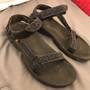 Size 12 Tevas, blue